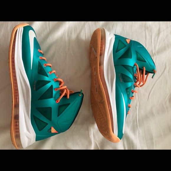 Lebron X dolphins - Picture 2 of 4